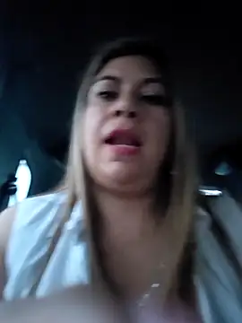 Laura-Hernandez live sex cam