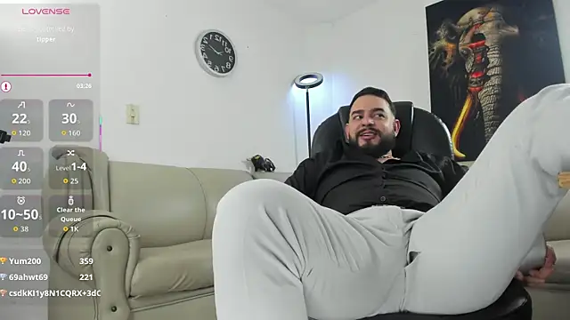 Ethan_Castellano live sex cam