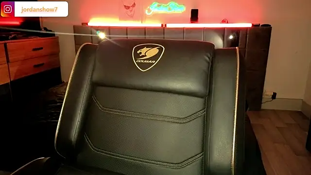 JordanShow live sex cam