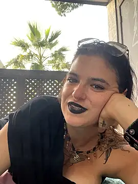 SafeinouterSpace's cam snapshot