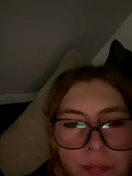 Milly-Kiss live sex cam