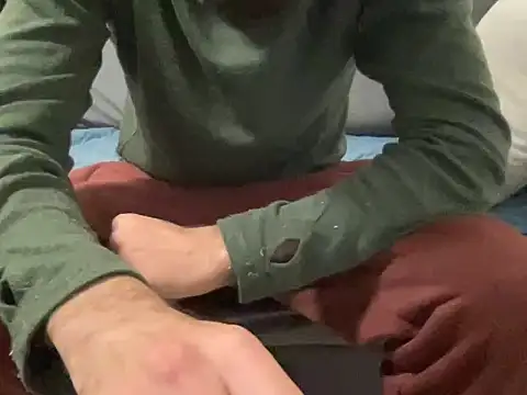 4small4inchlol's cam snapshot