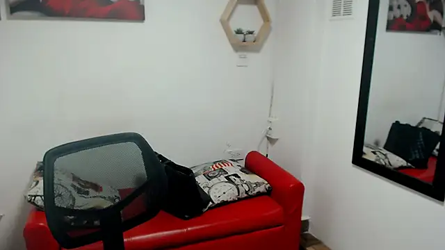 DIVAX_MONSERRAT's cam snapshot