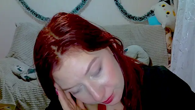 Lily_Ember's cam snapshot