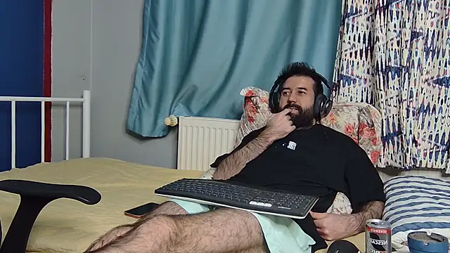 hairybearcb's cam snapshot