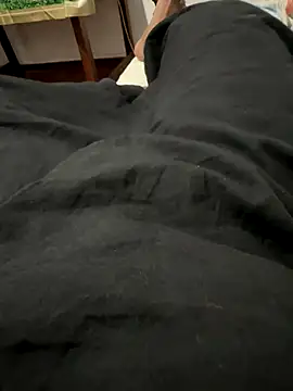 kelvin992's cam snapshot