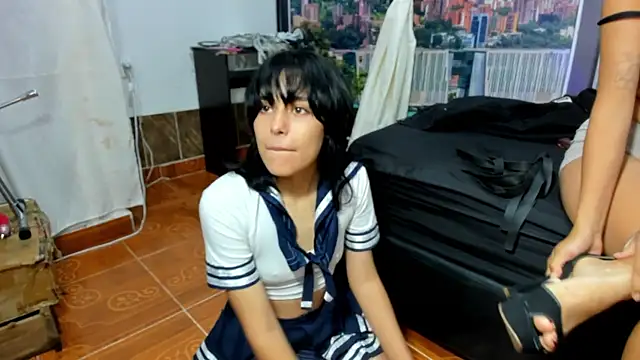 ChloeAndAmber live sex cam