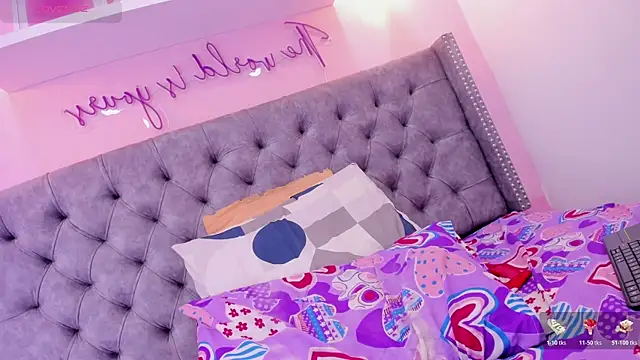 Mia_thompson_19 live sex cam