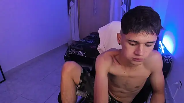 Aron_Boyy live sex cam