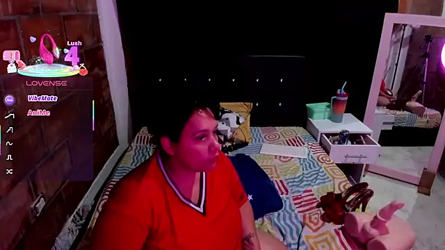 Sofie-Storm live sex cam