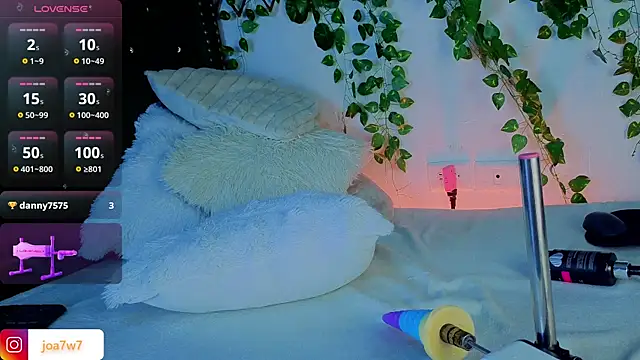 Levii_Ackermann live sex cam