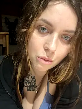 Julia_GraceOF's cam snapshot