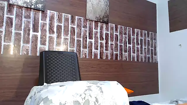 KristalTsXXX live sex cam