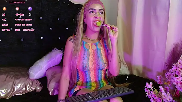 Ambar_Rouxee's cam snapshot