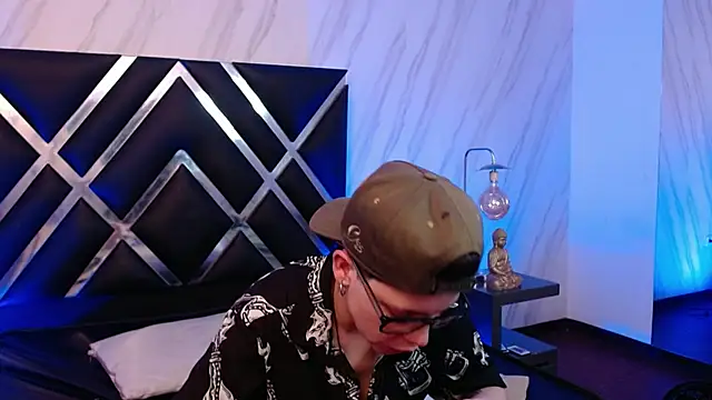 SpencerMontgomery live sex cam