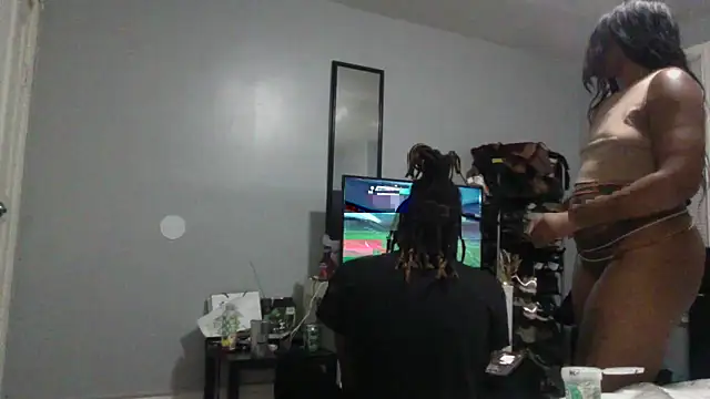 IntrovertedUnicorn's cam snapshot