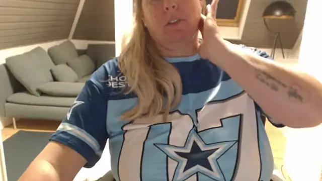 KimMitchelli live sex cam