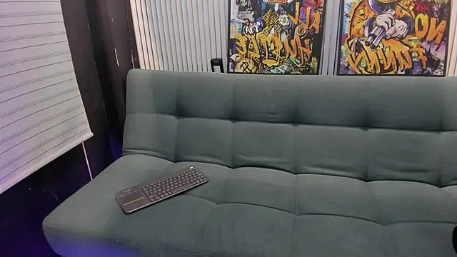 AnitaBrook's cam snapshot