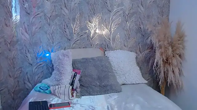 RAICHELLCOOPER1's cam snapshot