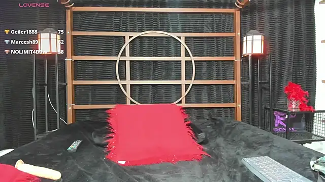 MOM_CAMILA live sex cam