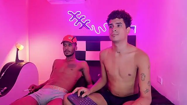 Lucky_boys__X live sex cam