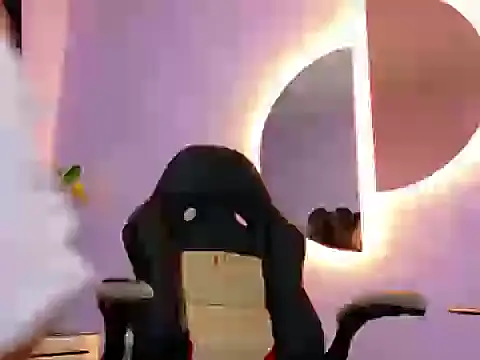 SaraParquer's cam snapshot