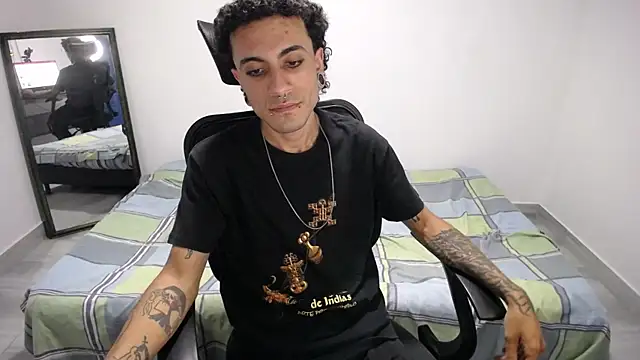 present_the_magic live sex cam