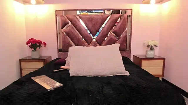 Juliette_Leroyy's cam snapshot