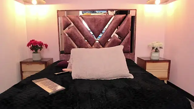 Juliette_Leroyy's cam snapshot