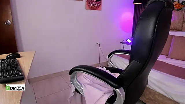 Perla_dixon's cam snapshot