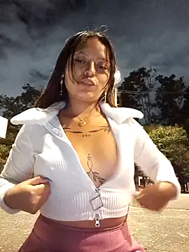 LunaHot_777 live sex cam