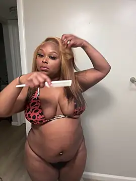 Juicystorm live sex cam