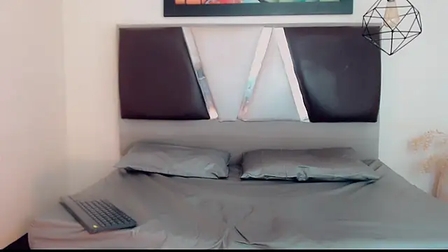 hilary_rodriguez live sex cam