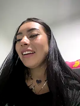 emily_24x's cam snapshot