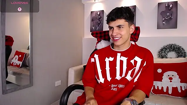 AdrianRinaldi live sex cam