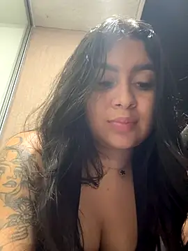 Pretty_Isadora's cam snapshot