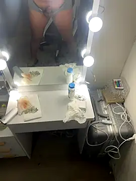 TsHollyFrana live sex cam