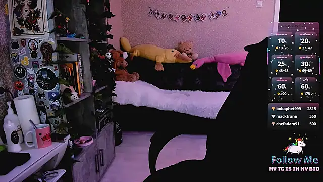 NaniMoore live sex cam