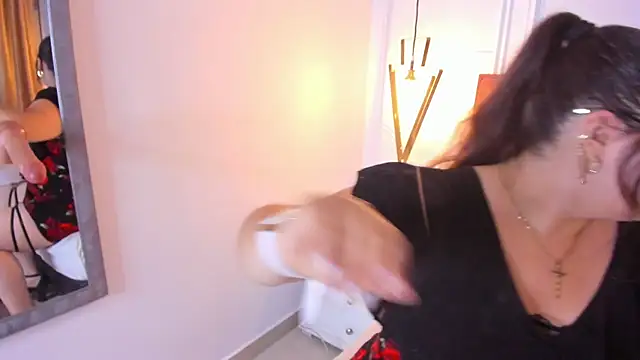 Tessa_Sinclaire live sex cam