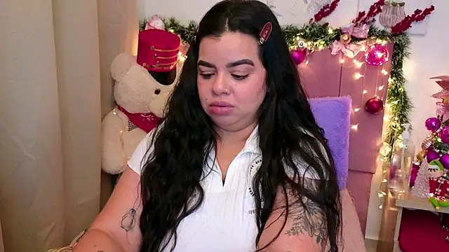 MiahJoness live sex cam