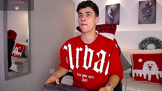 AdrianRinaldi live sex cam