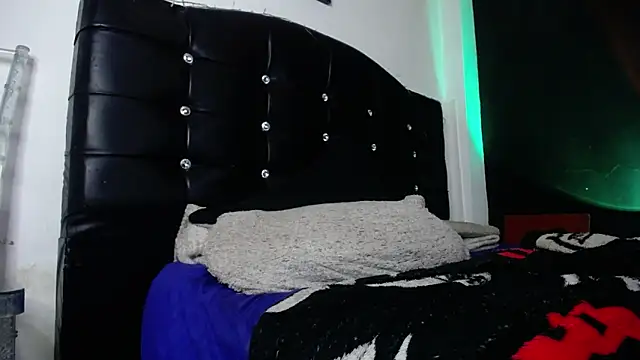 candyladyboy live sex cam