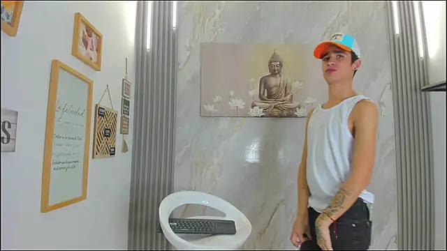 HEART_OF_MILAMBER's cam snapshot