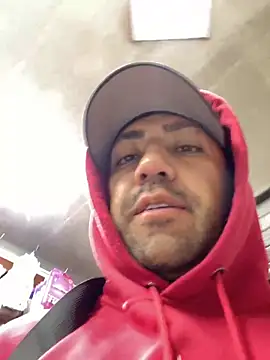 JuanZapata33 live sex cam