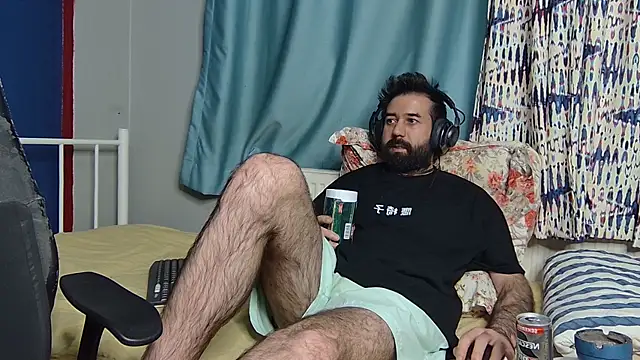 hairybearcb's cam snapshot