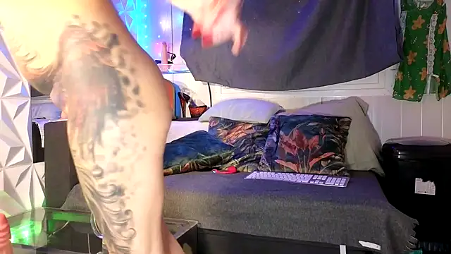 Tatjana_Sue's cam snapshot