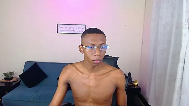 Miilo18 live sex cam