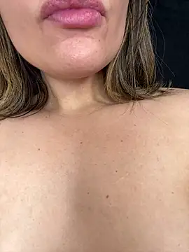 Zyrella live sex cam