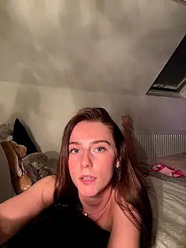 Naughty_leigh_'s cam snapshot