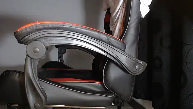 ErosFindomKing live sex cam